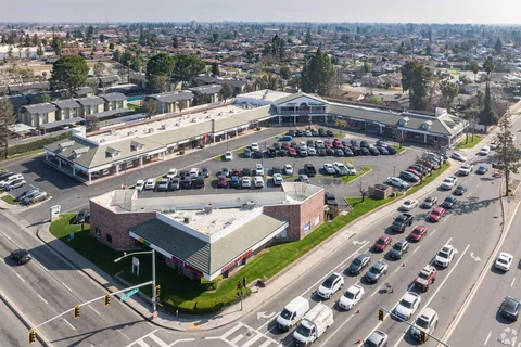 Aerial view of Colonial Square in Bakersfield, CA
