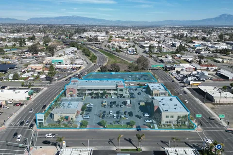 Aerial view of Village at Towne Centre in Bakersfield, CA
