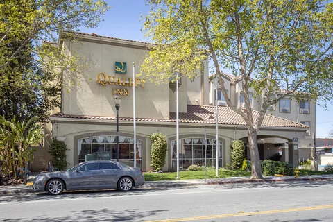 Exterior of Quality Inn in San Jose, CA